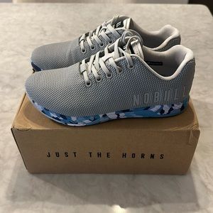 NOBULL TRAINERS SIZE 8